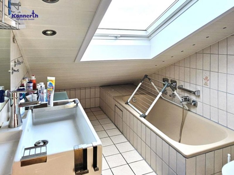 Mössingen Gemütliche 4,5-Zi.-DG-Wohnung in Mössingen: Kamin, sonnige Loggia & Fußbodenheizung Wohnung kaufen