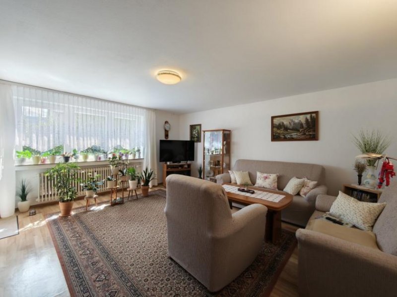 Mössingen Kapitalanlage in Mössingen
6 Wohneinheiten, 461 m² Wohnfläche mit 2 Garagen
auf 885 m² Haus kaufen