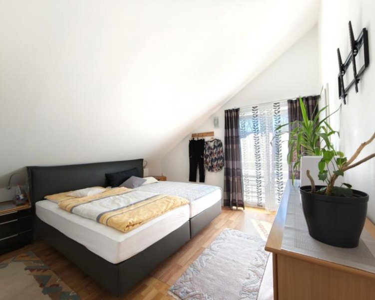 Mössingen Modernes Einfamilienhaus KFW60 mit Garten, zwei Terrassen und Einliegerwohnung in Mössingen-Belsen Haus kaufen