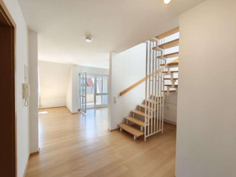 Mössingen Wohnen auf 2 Ebenen: Helle 3,5-Zi.-Maisonette mit geschützter Loggia, zwei Bädern und Tiefgarage Wohnung kaufen