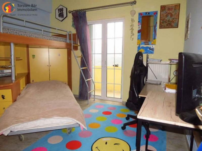 Sitia Kreta, Sitia Große Wohnung zum Verkauf in Sitia mit Panoramablick auf das Meer und die Stadt. Wohnung kaufen