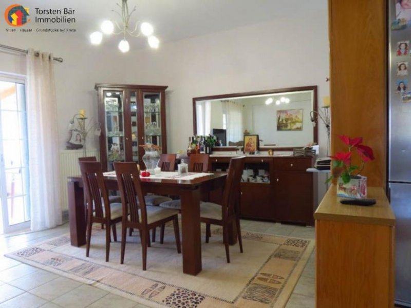 Sitia Kreta, Sitia Große Wohnung zum Verkauf in Sitia mit Panoramablick auf das Meer und die Stadt. Wohnung kaufen