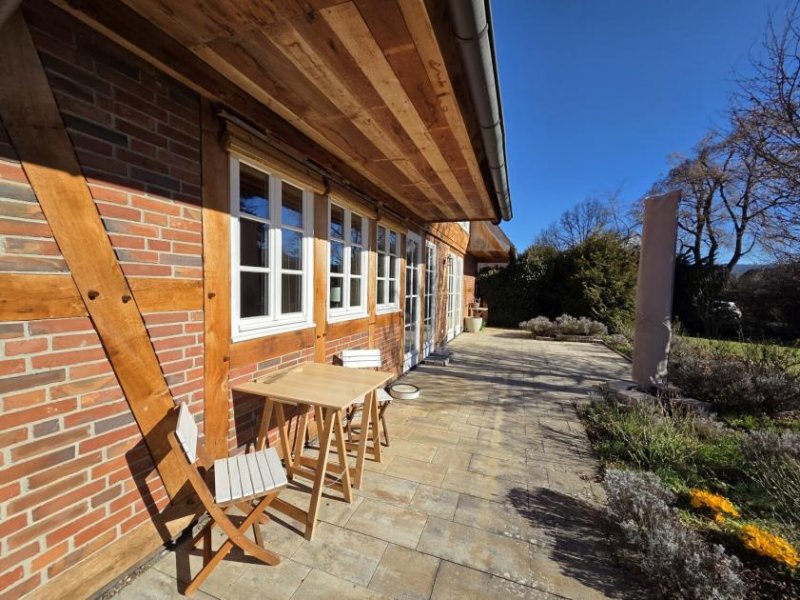 Hechingen Modernes Eichenfachwerkhaus von 2011: Handwerkliche Qualität trifft energieeffiziente Architektur Haus kaufen