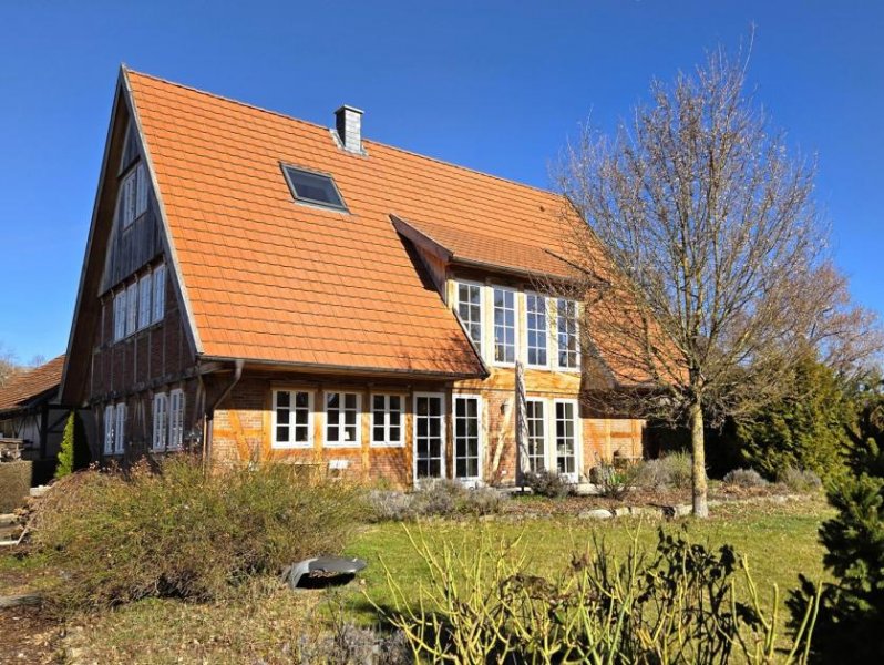 Hechingen Modernes Eichenfachwerkhaus von 2011: Handwerkliche Qualität trifft energieeffiziente Architektur Haus kaufen