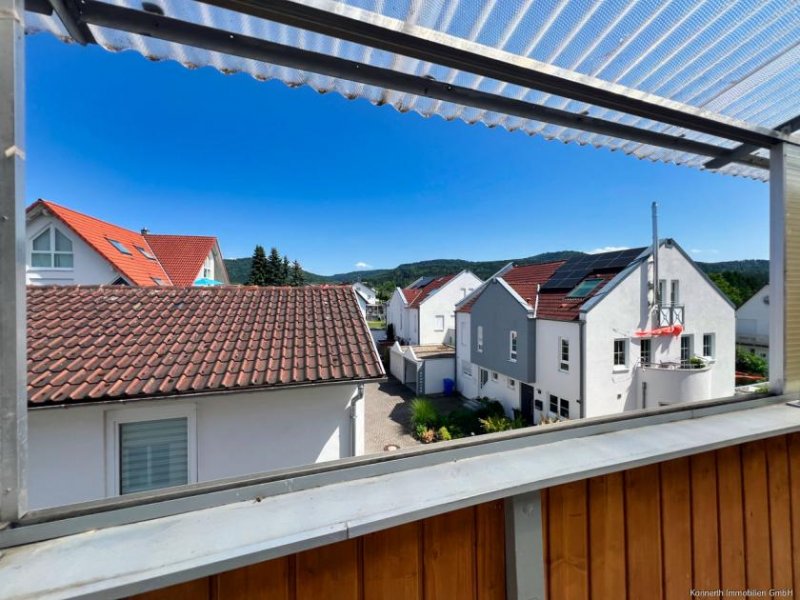 Bisingen Helle Dachgeschosswohnung mit Balkon, Stellplatz und modernem Bad – ruhige Wohnlage in Bisingen Wohnung kaufen