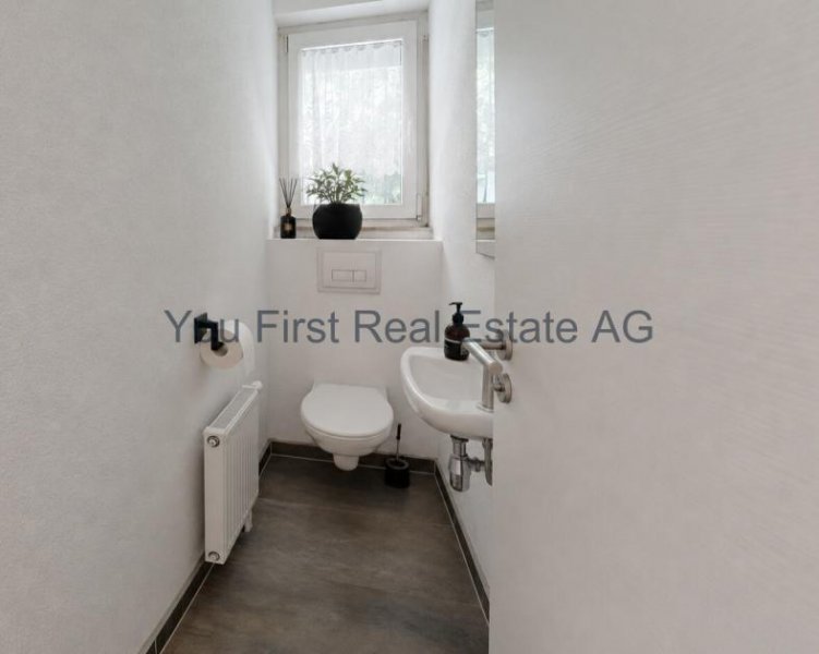 Albstadt Großzügiges Mehrgenerationenhaus mit moderner Energietechnik in Albstadt-Ebingen Haus kaufen