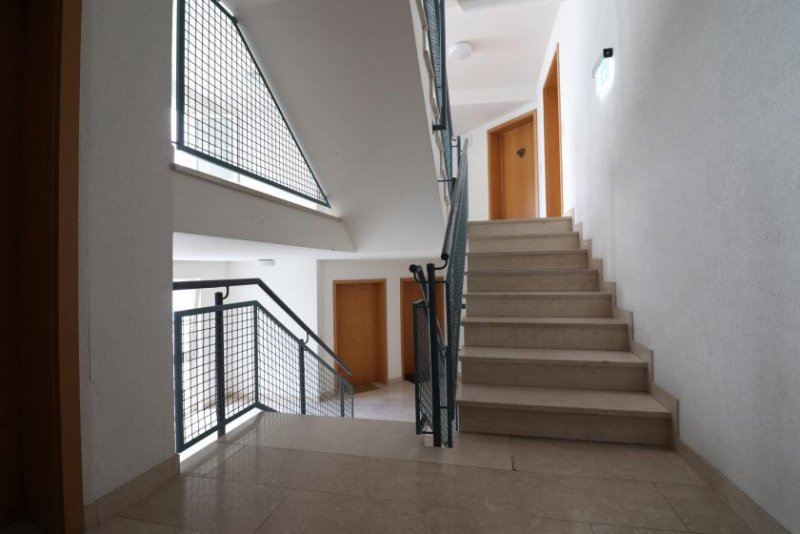 Albstadt Kapitalanlage oder neues Zuhause – 2-Zimmer-Wohnung mit Terrasse und 2 Außenstellplätze Wohnung kaufen