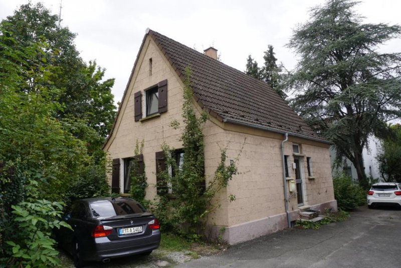 Reutlingen VERKAUFT !!! Hübsches, kleines Häuschen in ruhiger, grüner Innenstadtlage in Reutlingen gegen Höchstgebot! Haus kaufen