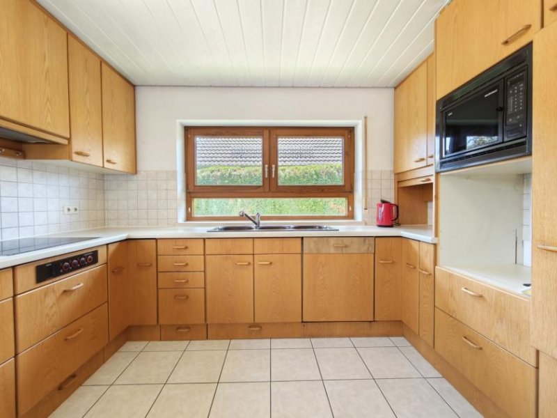 Gomaringen Massives Familienglück in ruhiger Lage: Gepflegtes Zuhause mit Garten, Doppelgarage und Ausbauoption Haus kaufen