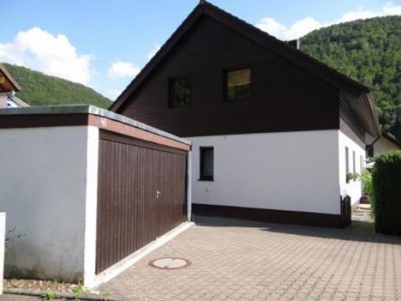 Bad Berneck Gepflegtes 1 -2 Familien Haus, freistehend - Balkon - Terrasse - Doppelgarage - tolle Lage Haus kaufen