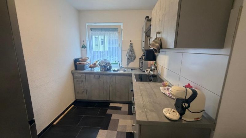 Altbach Gepflegte, sanierte 3 Zimmerwohnung mit Balkon - gut vermietet. Wohnung kaufen