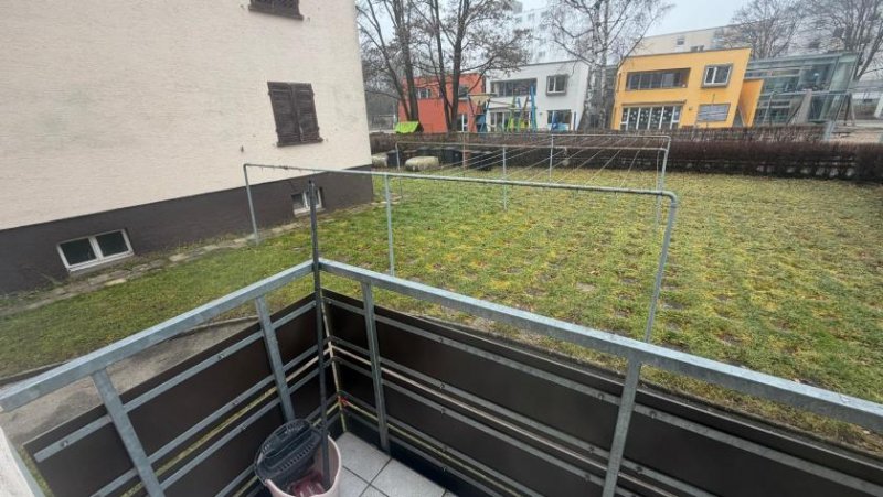 Altbach Gepflegte, sanierte 3 Zimmerwohnung mit Balkon - gut vermietet. Wohnung kaufen