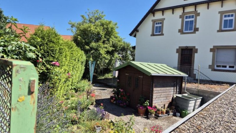 Löchgau Vielseitiges 3-Familienhaus mit Nebengebäuden - Viel Potenzial für Kapitalanleger oder Handwerker Haus kaufen