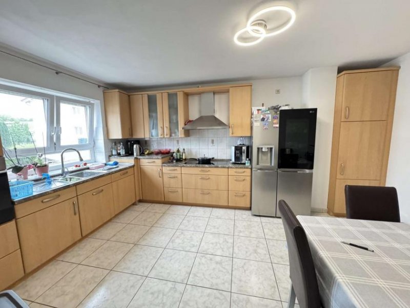 Bretten Familien aufgepasst! Große Doppelhaushälfte mit Terrasse und Garage in Bretten Haus kaufen