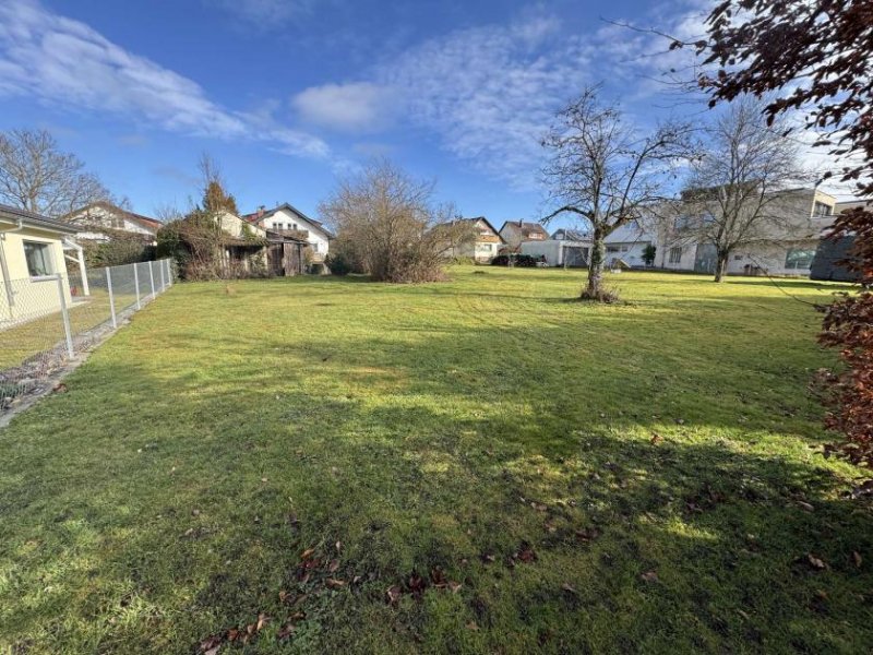 Pforzheim Grundstück mit genehmigter Planung für 3 Häuser Grundstück kaufen