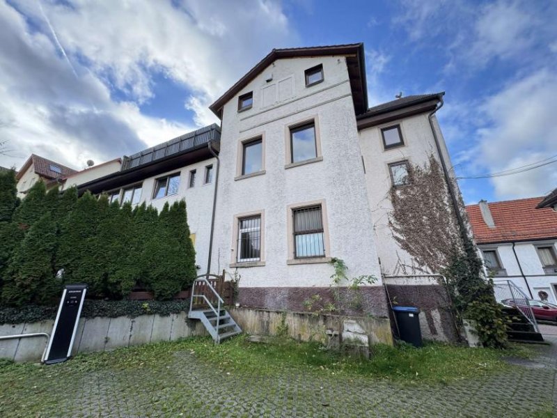 Pforzheim Teilsaniertes 3-Familienhaus in Pforzheim-Würm Haus kaufen