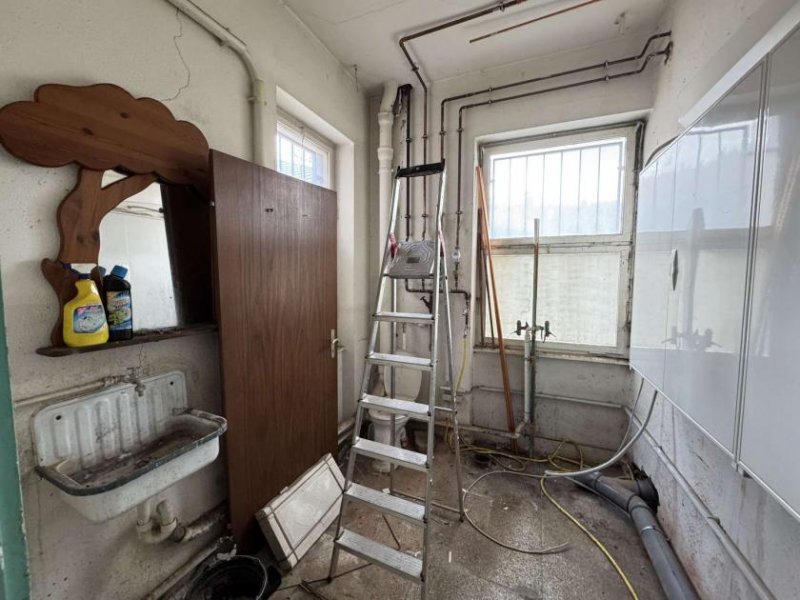 Pforzheim Teilsaniertes 3-Familienhaus in Pforzheim-Würm Haus kaufen