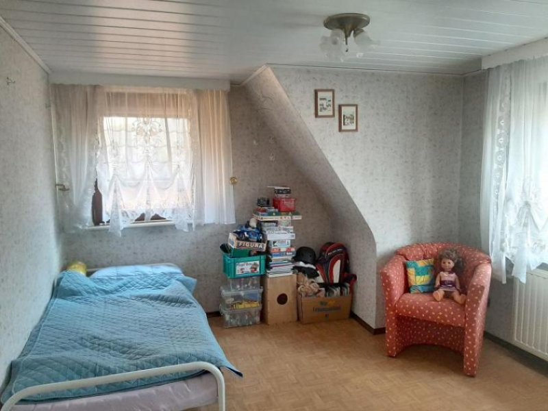 Remchingen ObjNr:19807 - Charmantes 1-Familienhaus mit ELW (noch nicht fertiggestellt), Garage und Scheune in Remchingen Haus kaufen