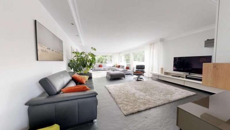 Eisingen (Enzkreis) Exklusives, großes Einfamilienhaus in guter und ruhiger Ortsrand-Lage Haus kaufen