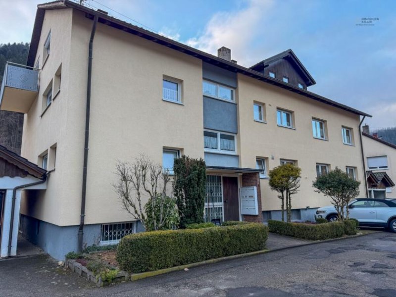 Bad Wildbad 125 m² Kapitalanlage in Bad Wildbad – deutlich unter Markt vermietet | Garage | Kamin | Balkon Wohnung kaufen