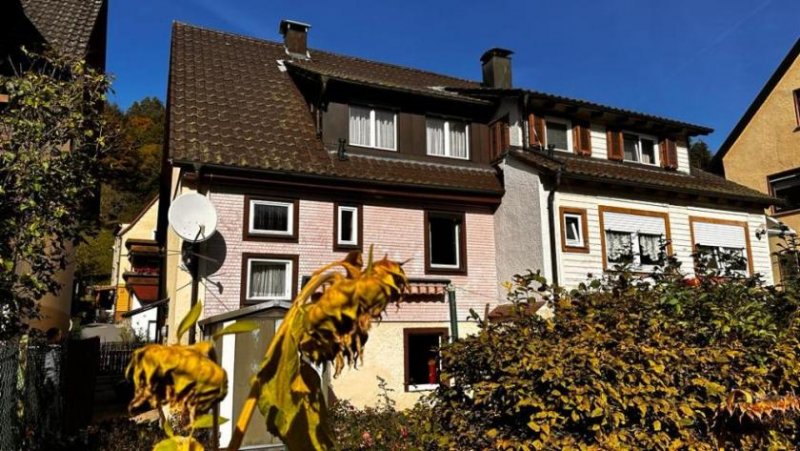 Bad Wildbad Ein schönes Haus (DHH) mit Garten in ruhiger Lage in Calmbach Haus kaufen