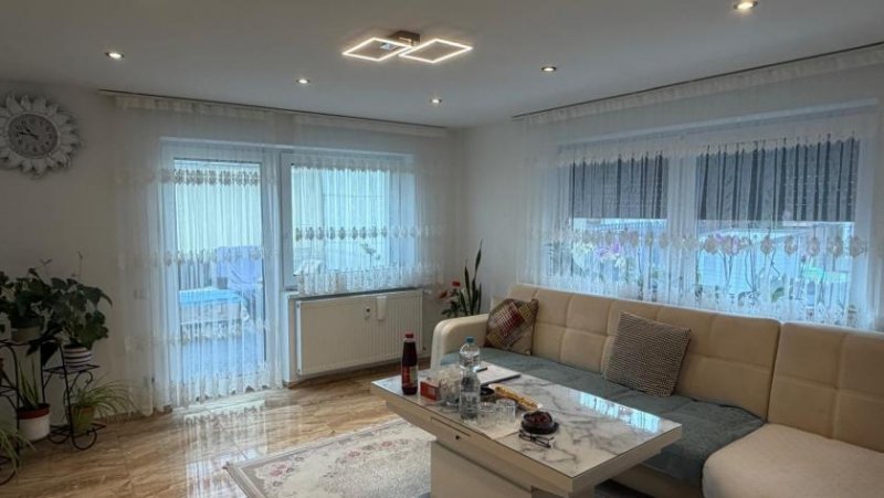 Schömberg (Landkreis Calw) Attraktives Mehrfamilienhaus mit 4 Wohneinheiten zentral in Althengestett gelegen Haus kaufen