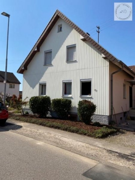 Straubenhardt 1 Familienhaus mit Potenzial und sehr großem ,über 2000 qm, Garten Haus kaufen