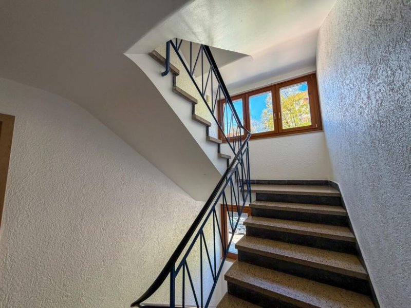 Höfen an der Enz Sanierte 6,5 Zimmer Wohnung in zentraler Lage Wohnung kaufen