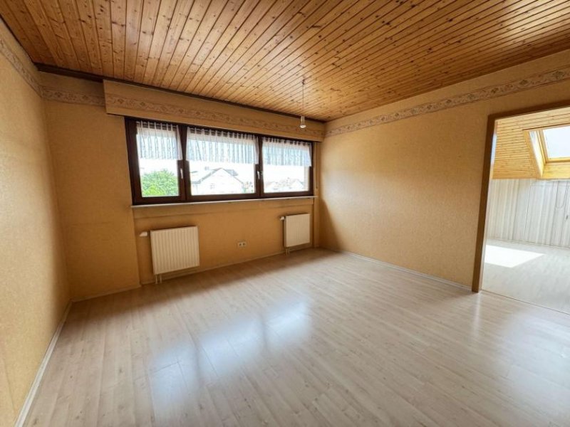 Mühlacker Freistehendes 3-Familienhaus in guter und ruhiger Wohnlage Haus kaufen