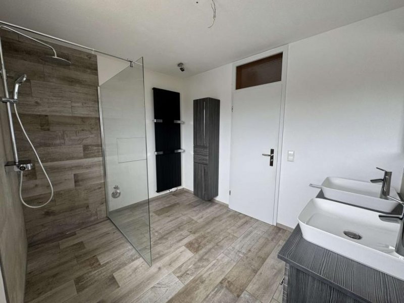 Mühlacker Freistehendes 3-Familienhaus in guter und ruhiger Wohnlage Haus kaufen