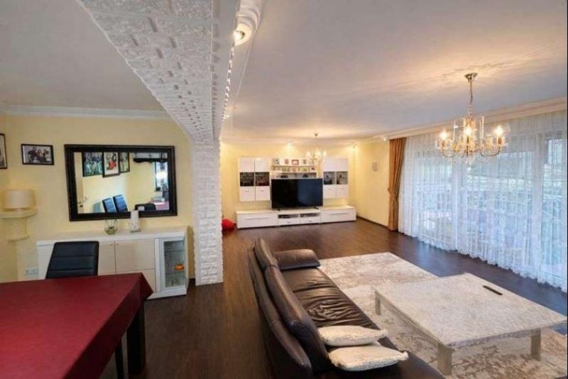 Mühlacker gepflegtes, geräumiges Reiheneckhaus in Mühlacker, Wohnen mit Substanz und durchdachtem Raumkonzept Haus kaufen