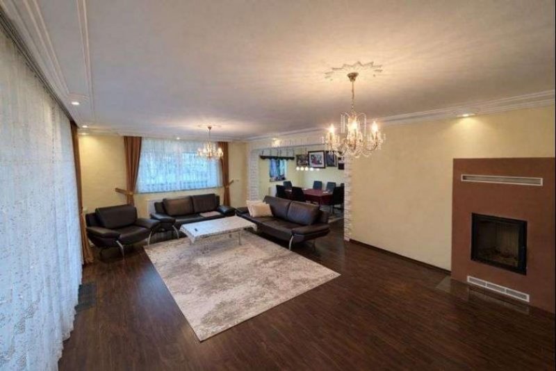 Mühlacker gepflegtes, geräumiges Reiheneckhaus in Mühlacker, Wohnen mit Substanz und durchdachtem Raumkonzept Haus kaufen