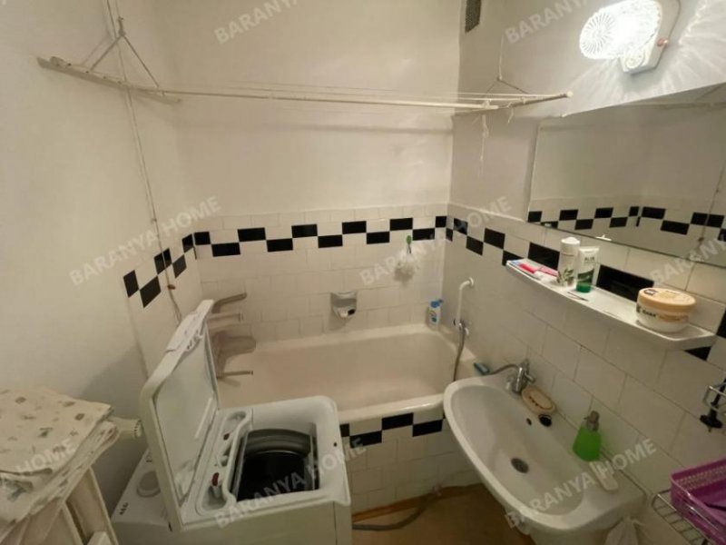 Pecs Pécs, 47 m² große 2-Zimmer-Plattenwohnung im Erdgeschoss zum Verkauf in der Gosztonyi-Straße Wohnung kaufen