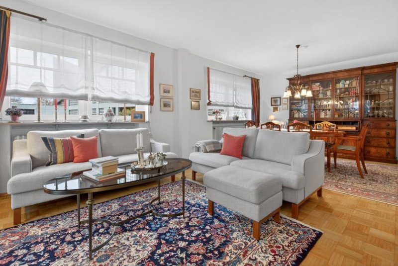 Rastatt Seltene Gelegenheit: Gepflegtes Zweifamilienhaus mit viel Platz, Ruhe und Entwicklungspotential Haus kaufen