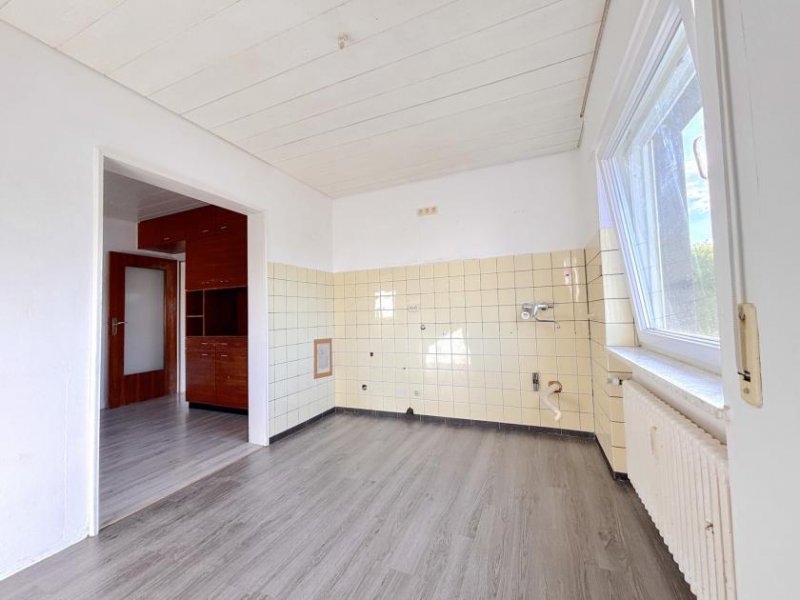 Durmersheim Rohdiamant: 4-Zimmerwohnung mit Balkon Wohnung kaufen