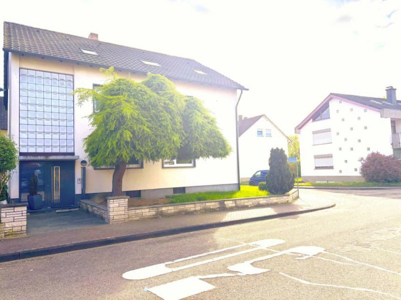 Durmersheim Rohdiamant: 4-Zimmerwohnung mit Balkon Wohnung kaufen