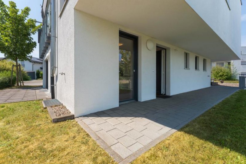 Steinmauern Barrierefrei: Neuwertige Wohnung mit 2 Terrassen und Feldblick Wohnung kaufen