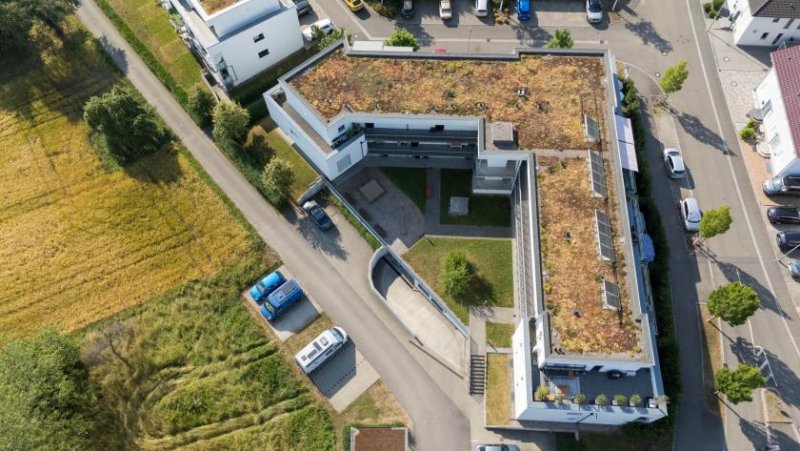 Steinmauern Barrierefrei: Neuwertige Wohnung mit 2 Terrassen und Feldblick Wohnung kaufen