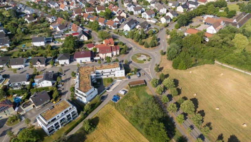 Steinmauern Barrierefrei: Neuwertige Wohnung mit 2 Terrassen und Feldblick Wohnung kaufen