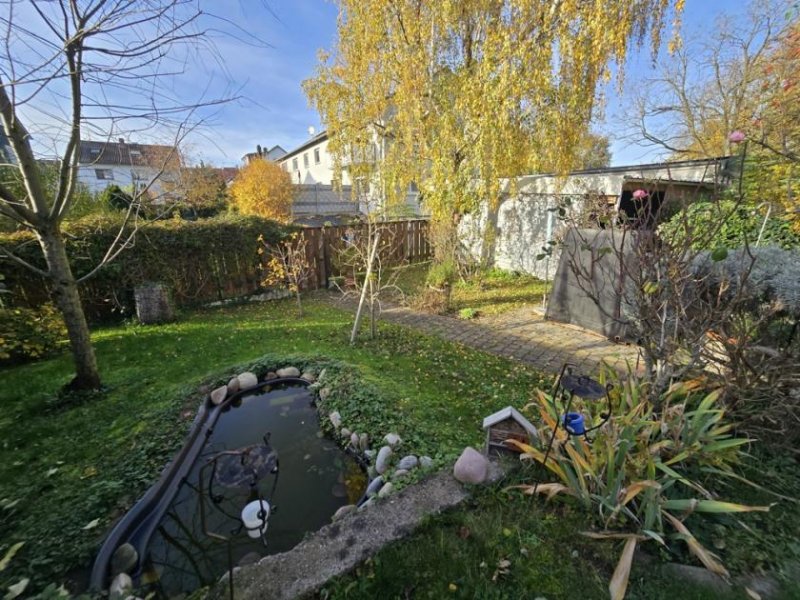 Bruchsal Charmantes Reihenmittelhaus mit 160 m² Wohnfläche in Bruchsal am Schlosspark Haus kaufen
