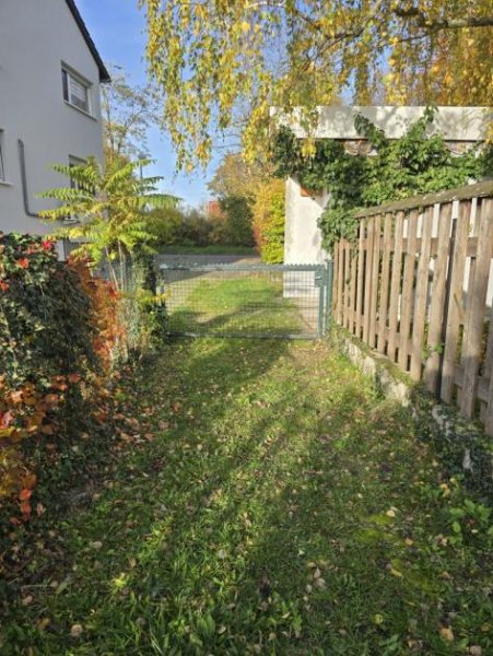 Bruchsal Charmantes Reihenmittelhaus mit 160 m² Wohnfläche in Bruchsal am Schlosspark Haus kaufen