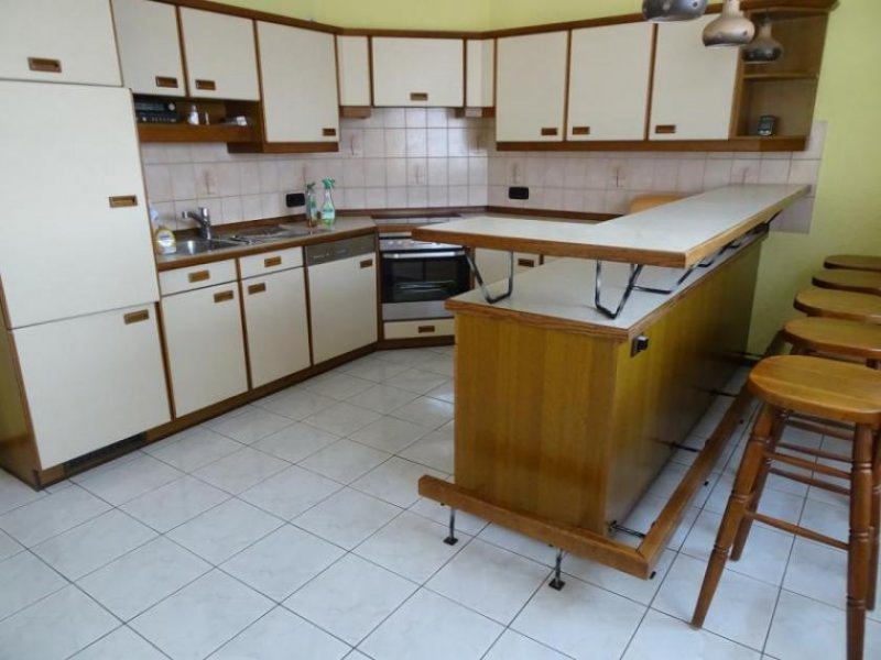 Rülzheim ObjNr:18697 - Gepflegtes, großes 2 Familienhaus in Rülzheim Haus kaufen