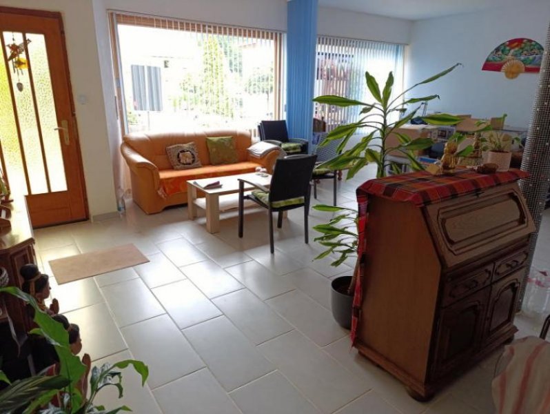 Lug ObjNr:19723 - Großzügiges 1-2 Familienhaus in Lug Haus kaufen