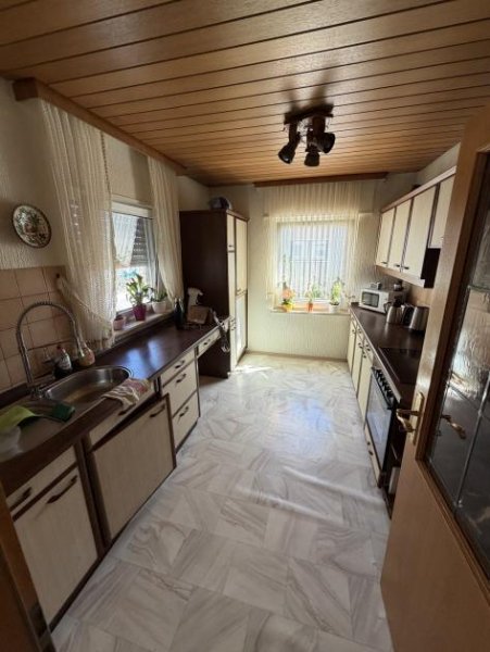 Herxheim bei Landau Gepflegtes Wohnhaus mit Garage und kleinem Garten in ruhiger und zentraler Lage Haus kaufen