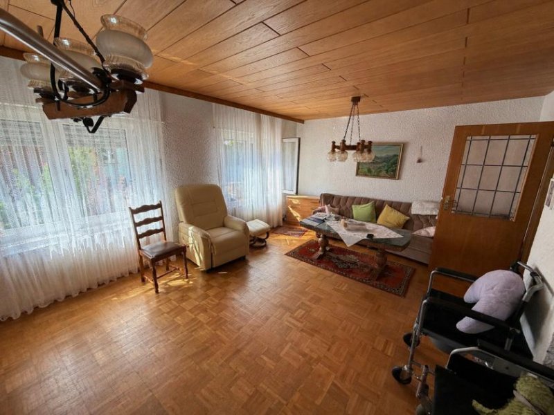 Herxheim bei Landau Gepflegtes Wohnhaus mit Garage und kleinem Garten in ruhiger und zentraler Lage Haus kaufen