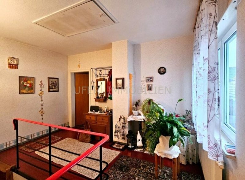 Insheim Solides Ein-bis Zweifamilienhaus mit kleinem Garten und Innenhof in Insheim/SÜW Haus kaufen