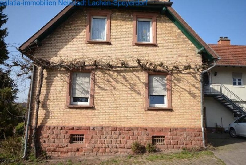 Bornheim Haus mit zwei Wohneinheiten und 7000m² Grundstück Bornheim Haus kaufen