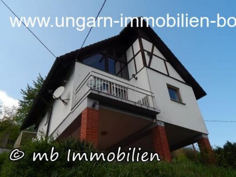 Bár Teilrenoviertes Ferienhaus im Weinberg von Bár mit Blick über die Donau - Auen Haus kaufen