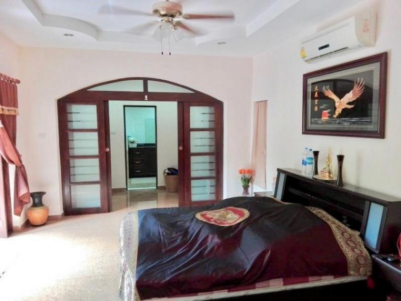 Hua Hin Exzellente möblierte Poolvilla im Bali Stil in Hua Hin Haus kaufen