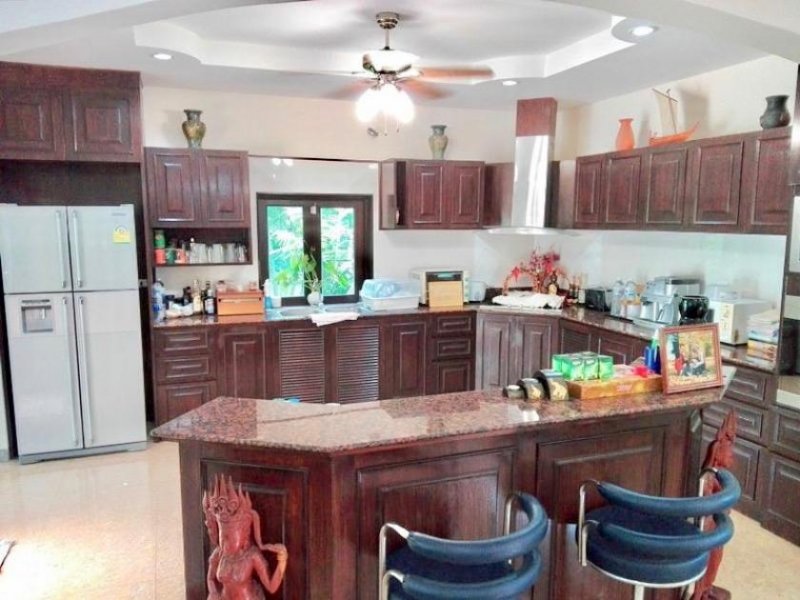 Hua Hin Exzellente möblierte Poolvilla im Bali Stil in Hua Hin Haus kaufen